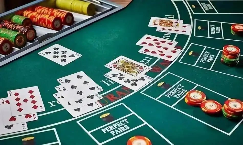 Connected 7000 bet sections showing sports, lobby, and account browsing flow